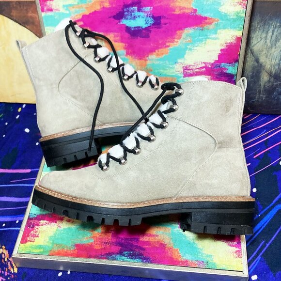 WOMEN'S ** A NEW DAY * BOOTS FAUX LEATHER FUR LACE UP COMBAT BOOTS WOMENS SIZE 9 - Picture 4 of 8